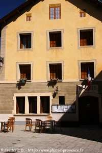 la mairie de colmars-les-alpes