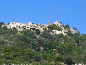 village de Lurs