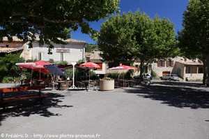 place d'Ongles dans le 04