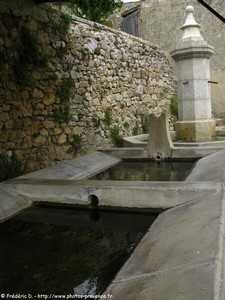 fontaine d'Oppedette