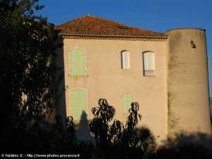 le chateau de saint-laurent-du-verdon