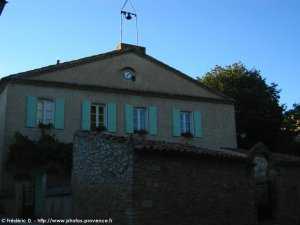 la mairie de saint-laurent-du-verdon