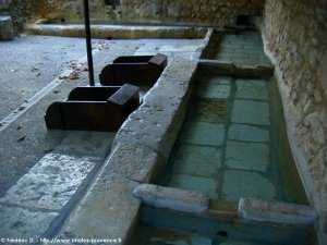 la fontaine de saint-laurent-du-verdon