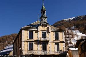 la mairie d'Aiguilles en Queyras