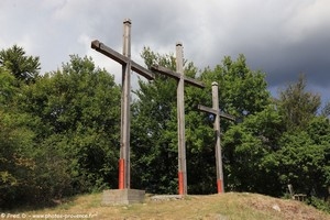 belvédère des Trois Croix de Bénévent-et-Charbillac