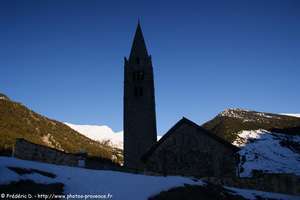 l'�glise Sainte-C�cile de Ceillac