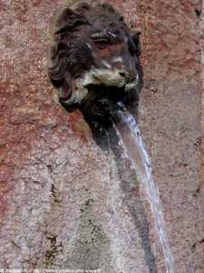 fontaine place de l'�glise