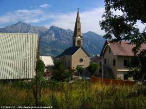 le village de saint-leger-les-melezes
