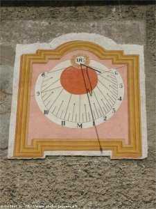 cadran solaire de l'�glise de saint-martin-de-queyrieres