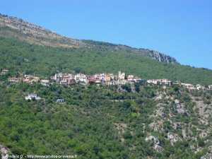 vue du village de bouyon