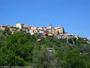 vue du village de bouyon