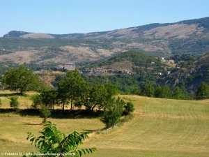 entre les villages de Gr�oli�res et de Cip�res, la rivi�re le Loup 