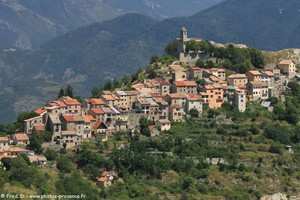 Ilonse, village perché des Alpes-Maritimes