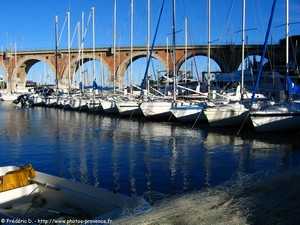le port de la raque