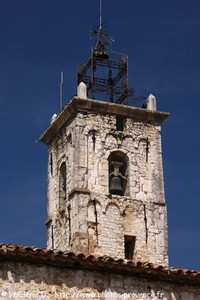 la tour de l'église de Saint-Vallier-de-Thiey