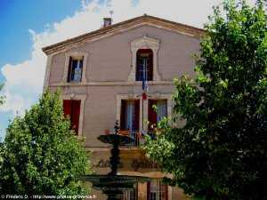 la mairie de cabri�s