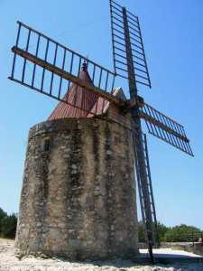 le moulin d'alphonse daudet � fontvieille