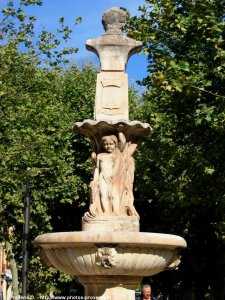 fontaine sur le cours principal de Gardanne