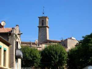 clocher avec la place C�zanne dominant la ville de gardanne
