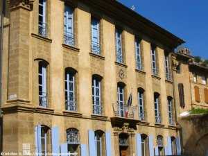 mairie de Jouques