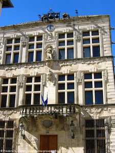 la mairie de Tarascon