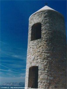 à proximité de l'ermitage de Saint-Jean du Puy de trets