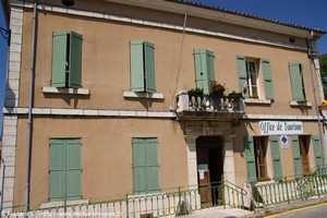 mairie d'aiguines