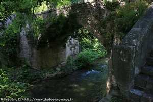 pont sur le Gapeau