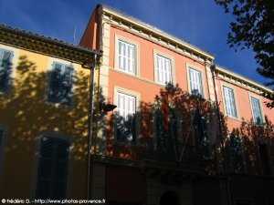 hotel de ville de garéoult