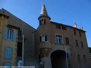 porte Saint-Paul et maison Renaissance