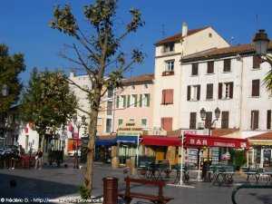 la place Famenq