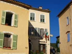 la mairie de montferrat