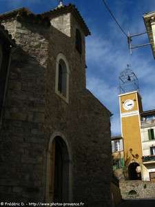 la porte beffroi de puget-sur-argens