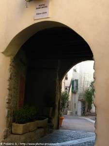 portail Saint-Michel de roquebrune-sur-argens