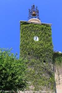 la tour de l'horloge de Roquebrune-sur-Argens