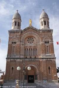 la basilique Notre-Dame-de-la-Victoire de saint-rapaha�l