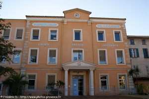 la mairie de Vidauban