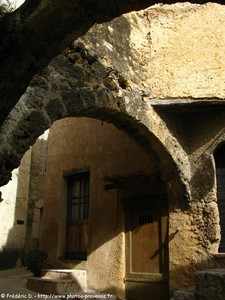 arcades de Villecroze