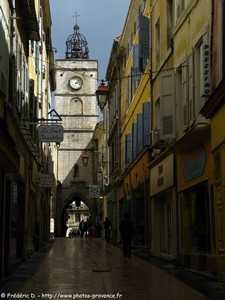 la tour de l'horloge d'apt