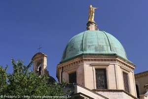 la cathédrale Sainte-Anne d'Apt