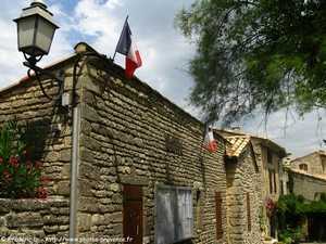 mairie d'Auribeau
