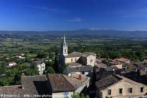 Bonnieux et le Mont Ventoux