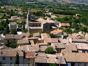 le village de bonnieux