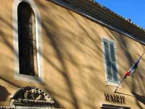 la mairie de Caumont-sur-Durance