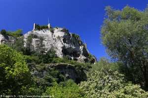 vestiges du château de Fontaine de Vaucluse