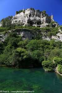 vestiges du château de Fontaine de Vaucluse