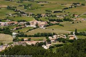 Gigondas vu depuis le rocher du midi