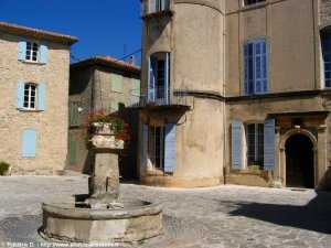 place de la mairie de Grambois