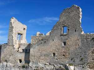 le château du village de lacoste