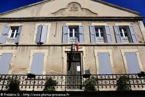 la mairie de Lourmarin